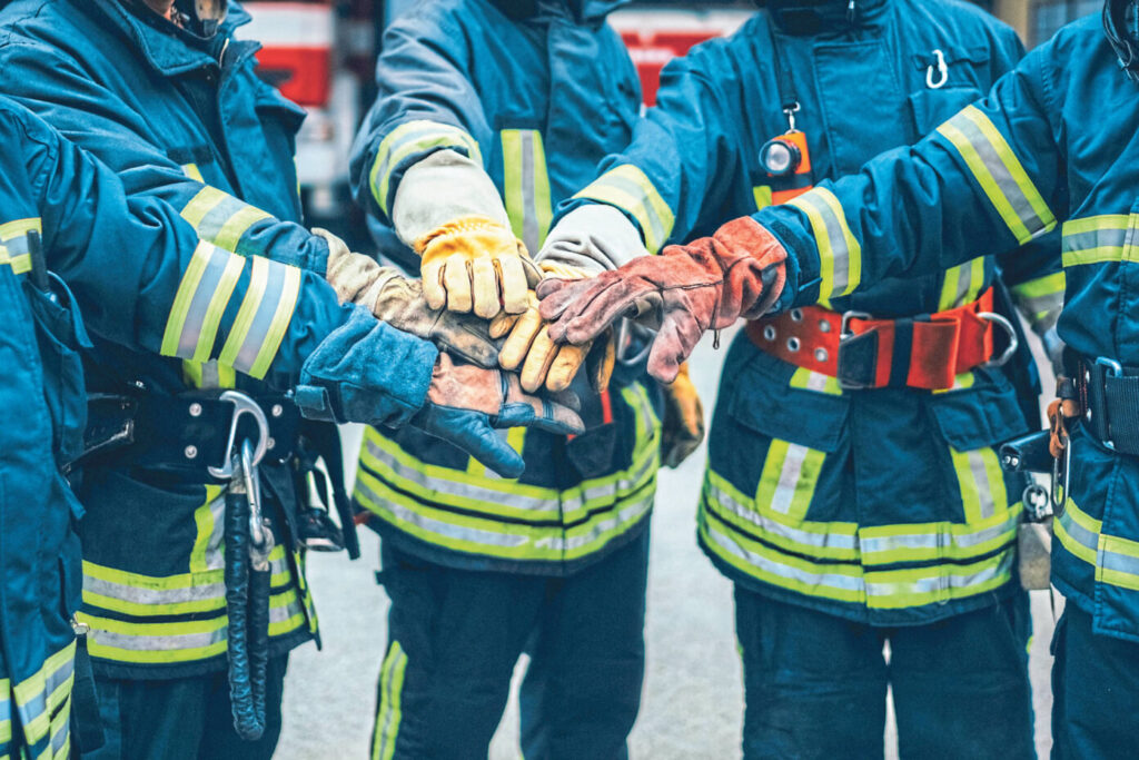 Feuerwehrleute - Sozialbericht: Wie Raiffeisen Österreich bewegt Raiffeisen